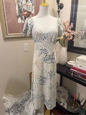 Monteau Floral Puff Sleeve Dress — Ivory with Blue Floral Print